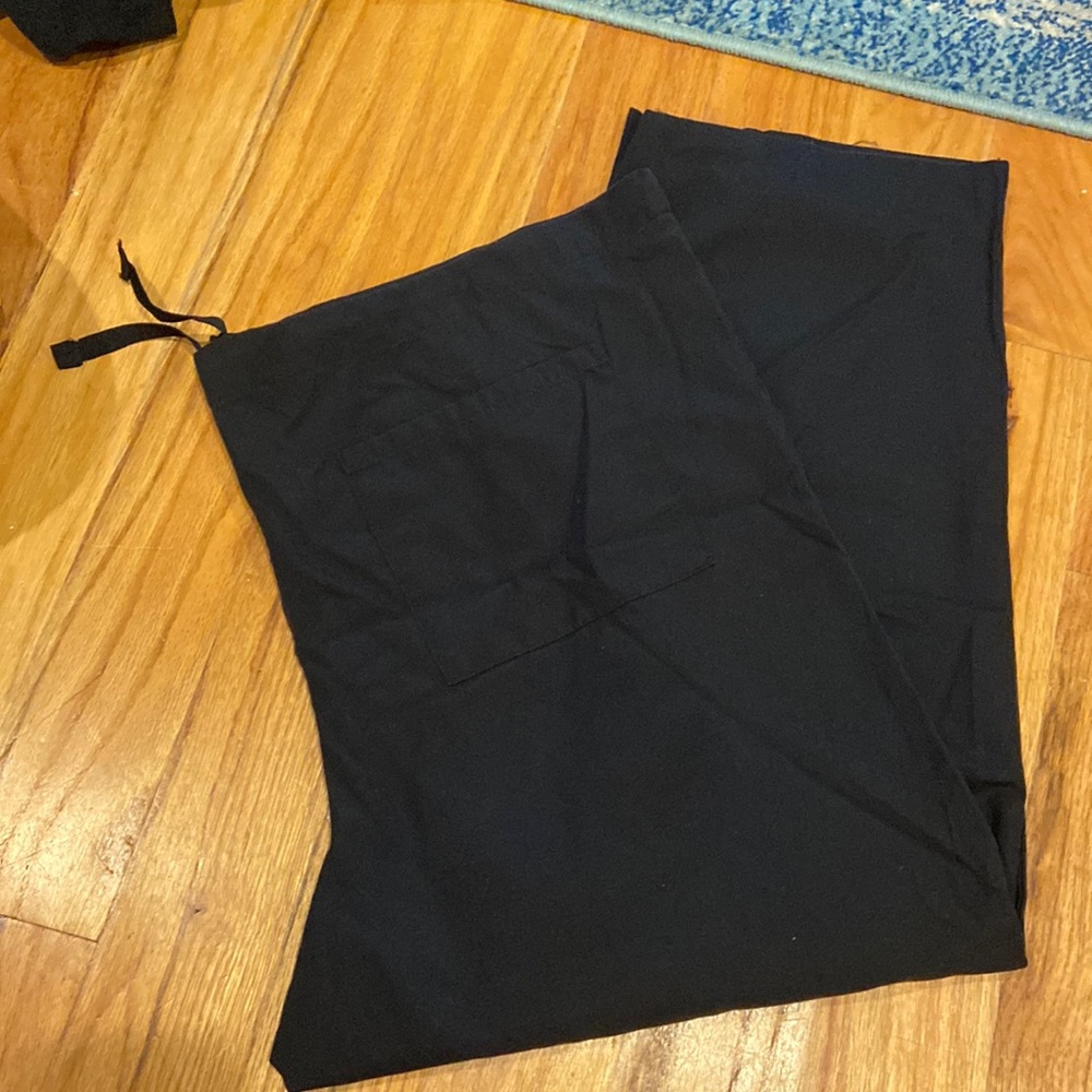 Men’s basic drawstring scrub pant